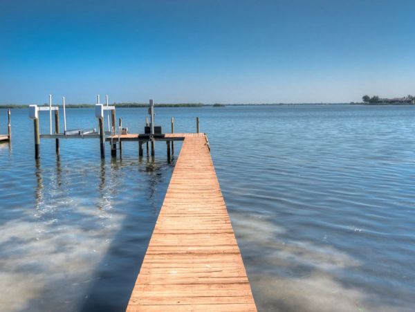 Bayfront Beauty Vacation Home with 4 Bedrooms Bradenton Beach