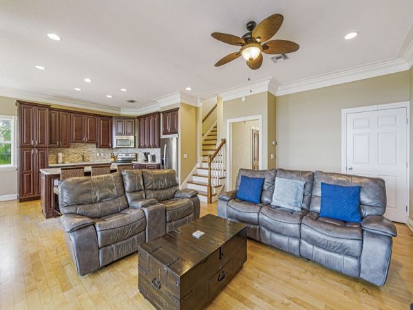 Bayfront Beauty Vacation Home with 4 Bedrooms Bradenton Beach