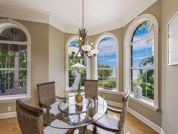 Bayfront Beauty Vacation Home with 4 Bedrooms Bradenton Beach