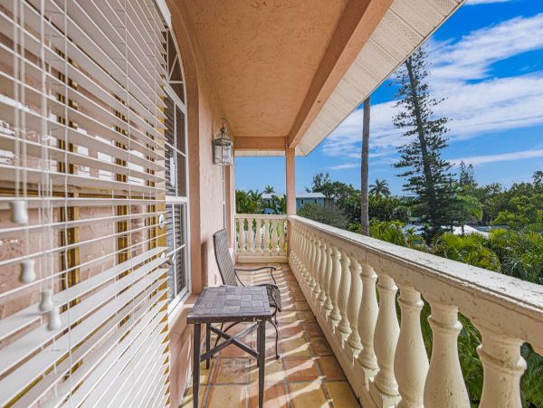 Bayfront Beauty Vacation Home with 4 Bedrooms Bradenton Beach