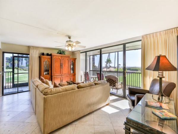 Sanibel Condo Closest Building to the Beach