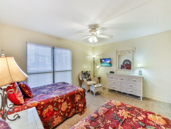Sanibel Condo Closest Building to the Beach