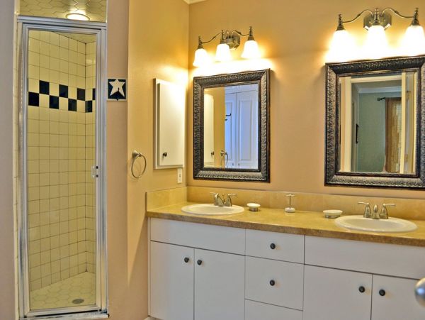 Siesta Key Four Bedroom Vacation Home -  Large Pool