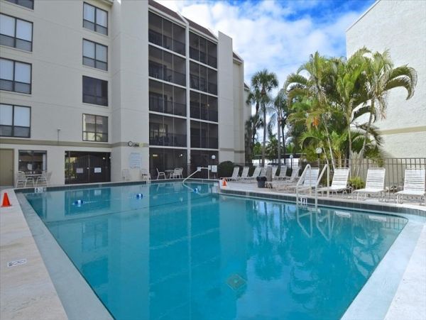 Siesta Key Vacation Condo 2 Bedrooms Sleeps 6 Guests