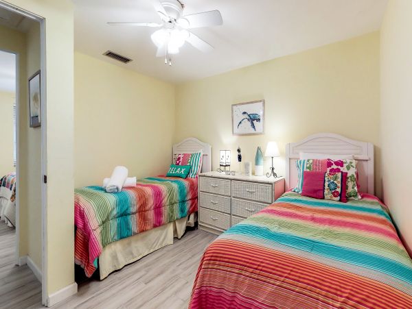 Two Bedroom Duplex With A Very Short Walk to The Beach