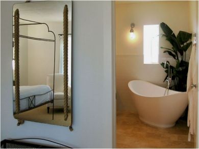 Soaking Tub & Shower