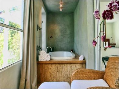 Bathroom with Tub & Shower