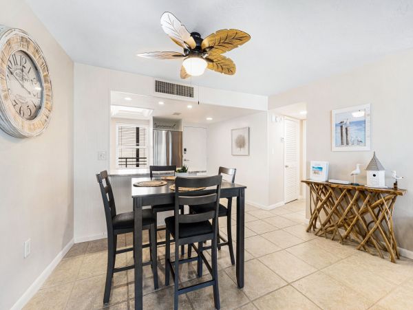 Siesta Key Vacation Rental Condo Beachfront in Siesta Key