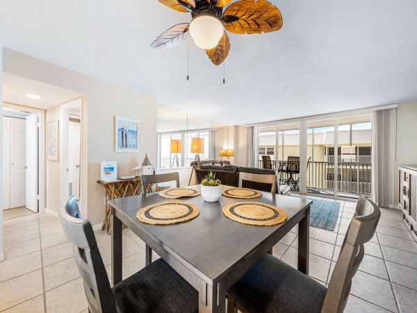 Siesta Key Vacation Rental Condo Beachfront in Siesta Key