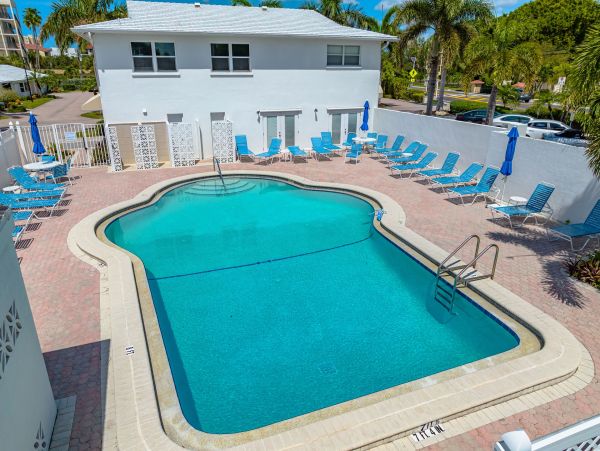 Siesta Key Vacation Rental Condo Beachfront in Siesta Key
