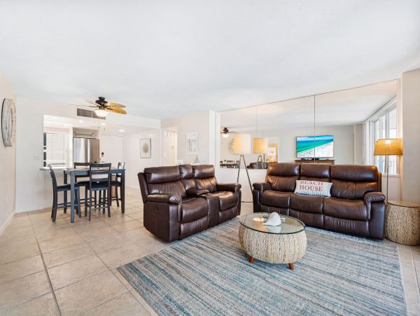 Siesta Key Vacation Rental Condo Beachfront in Siesta Key