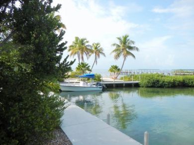 Isla Morada Rental Suite with Canal & Sea View