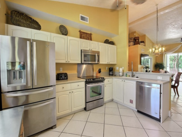 Key Largo Vacation Condo Two Bedroom Walk to Beach