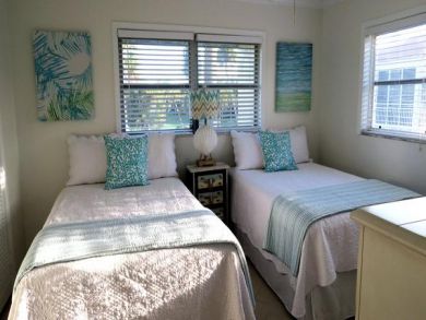 Guest Bedroom has 2 Twin Beds