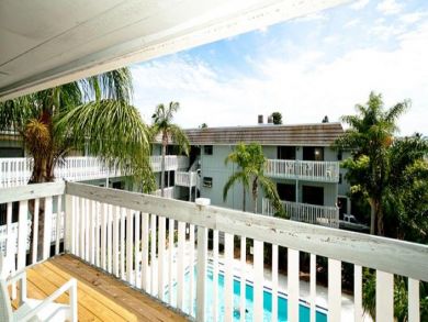 GULF AND BAY VIEWS!  2 BEDROOM ANNA MARIA ISLAND CONDO