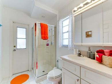 Bathroom with Walk-in Shower