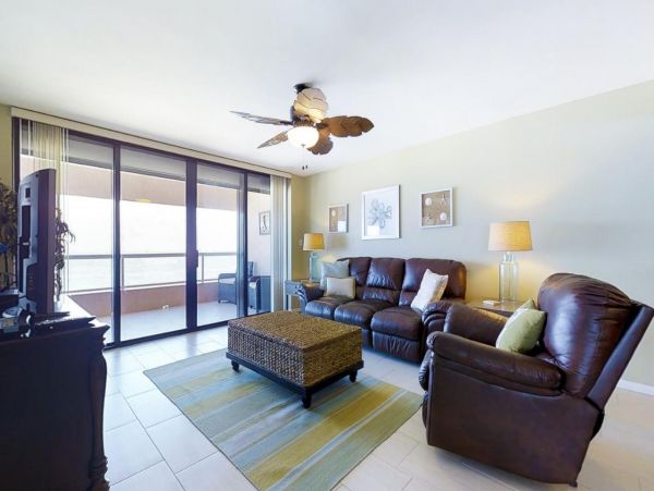 Gulf-front 2 Bedroom Vacation Rental in Clearwater Beach
