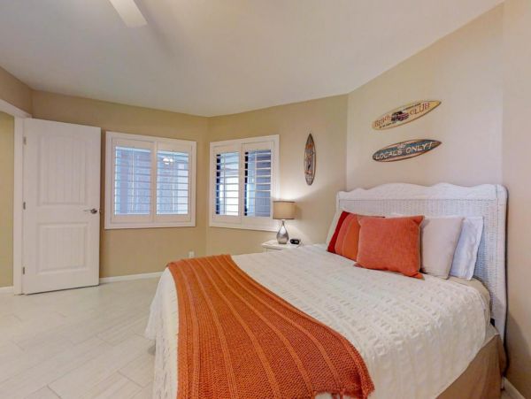 Gulf-front 2 Bedroom Vacation Rental in Clearwater Beach