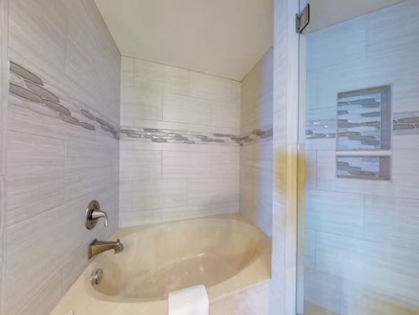 Gulf-front 2 Bedroom Vacation Rental in Clearwater Beach