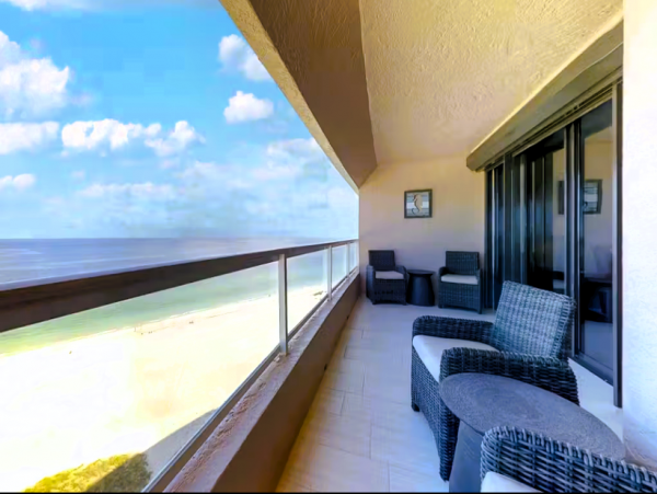 Gulf-front 2 Bedroom Vacation Rental in Clearwater Beach