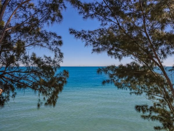 Anna Maria Bay Beach Front 3 Bedroom Vacation Home Sleeps 6 Guests