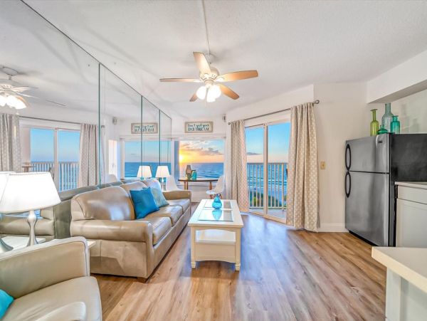 Belleair Beach Condo with Full Ocean Views