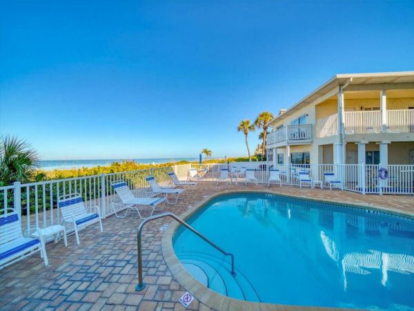 Belleair Beach Condo with Full Ocean Views