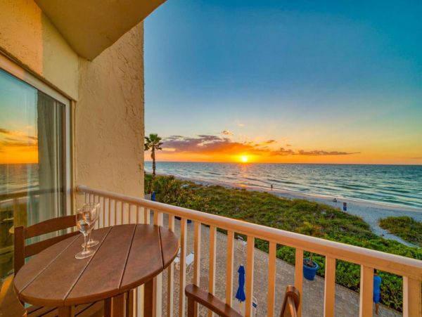 Belleair Beach Condo with Full Ocean Views