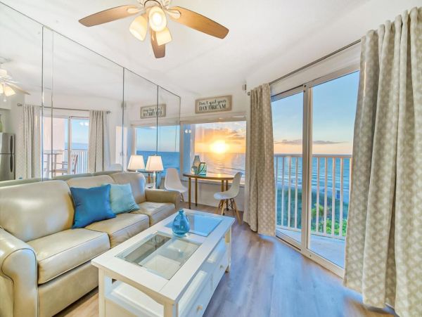 Belleair Beach Condo with Full Ocean Views