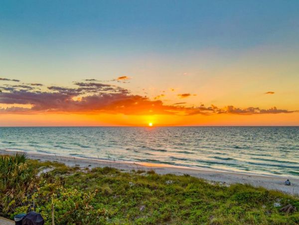 Belleair Beach Condo with Full Ocean Views