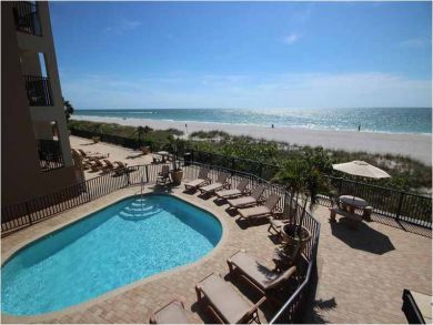 Poolside Lounge Chairs