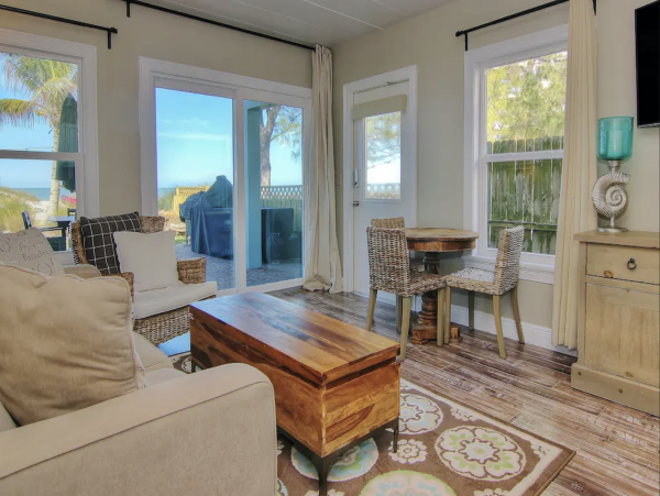 Indian Shores - One Bedroom Condo Beach