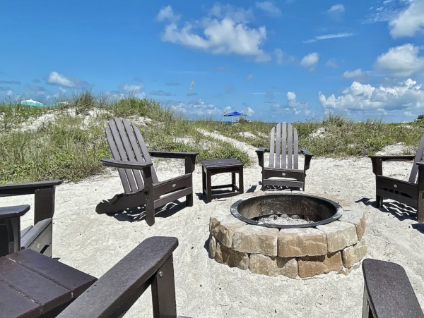 Indian Shores - One Bedroom Condo Beach