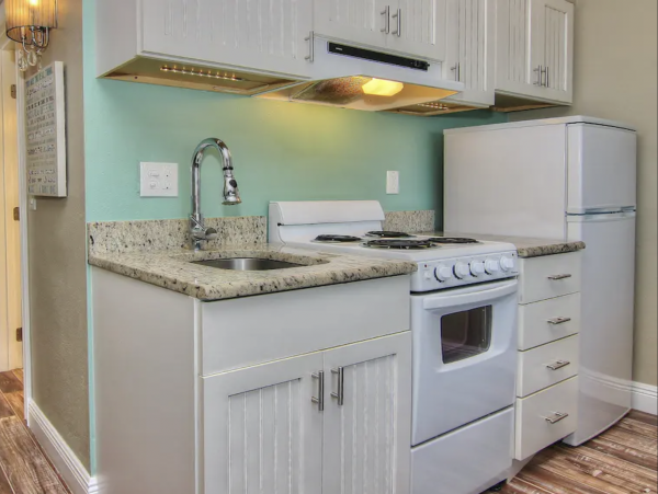 Indian Shores - One Bedroom Condo Beach