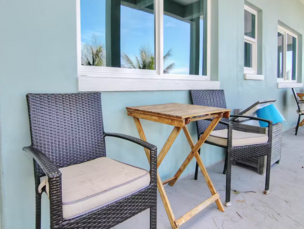 Indian Shores Lovely Studio Located on Beach