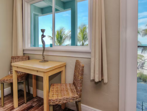 Indian Shores Lovely Studio Located on Beach
