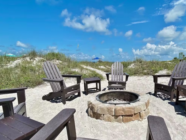 Indian Shores Lovely Studio Located on Beach