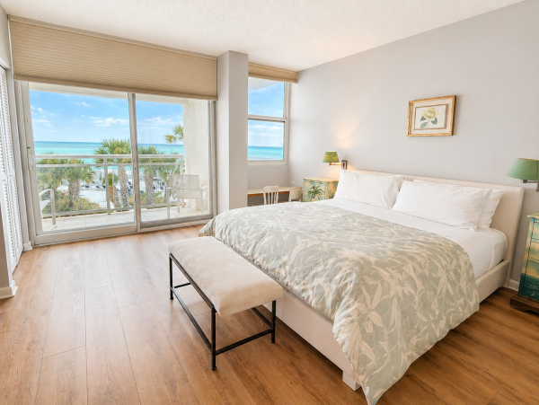 Longboat Key Beachfront Vacation Rental - Gulf Coast Condo
