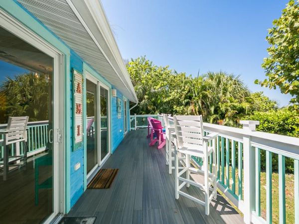 Anna Maria 3 Bedroom Just About a Beach House!