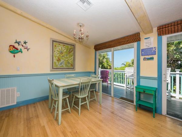 Anna Maria 3 Bedroom Just About a Beach House!