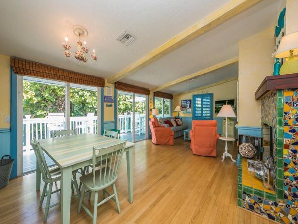 Anna Maria 3 Bedroom Just About a Beach House!