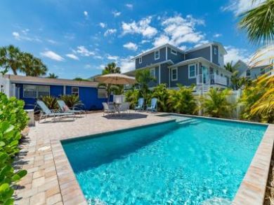 Two Bedroom wonderful Pool Home on Anna Maria