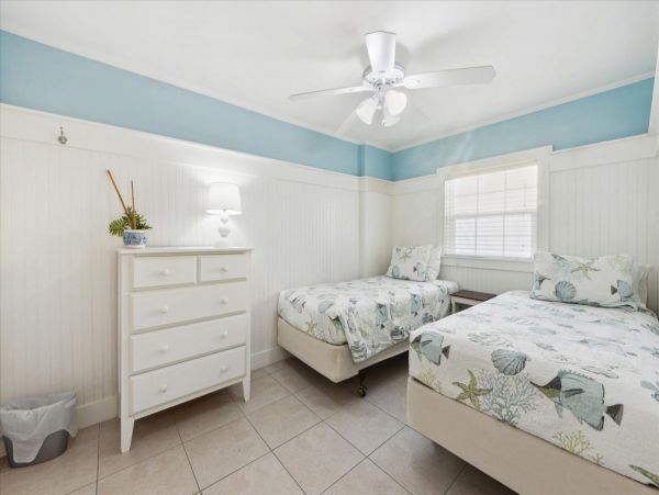 Charming Two Bedroom Vacation Rental on Anna Maria Island