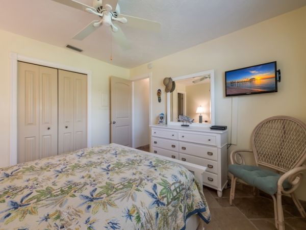 Anna Maria Island Holmes Beach 2 Bedroom Vacation Rental