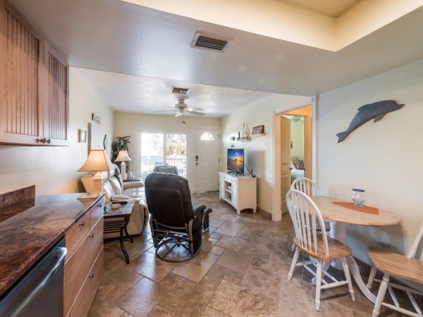 Anna Maria Island Holmes Beach 2 Bedroom Vacation Rental