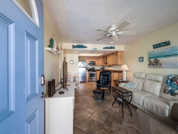 Anna Maria Island Holmes Beach 2 Bedroom Vacation Rental