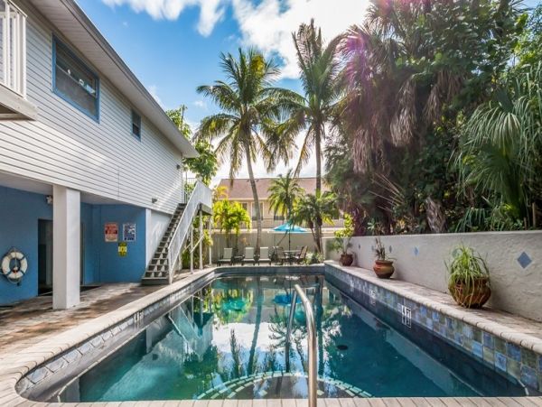 Anna Maria Island Holmes Beach 2 Bedroom Vacation Rental