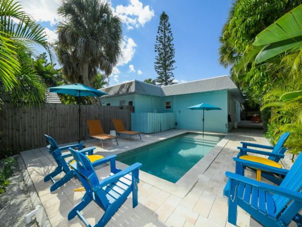 Island Two Bedroom Cottage with Private Pool!