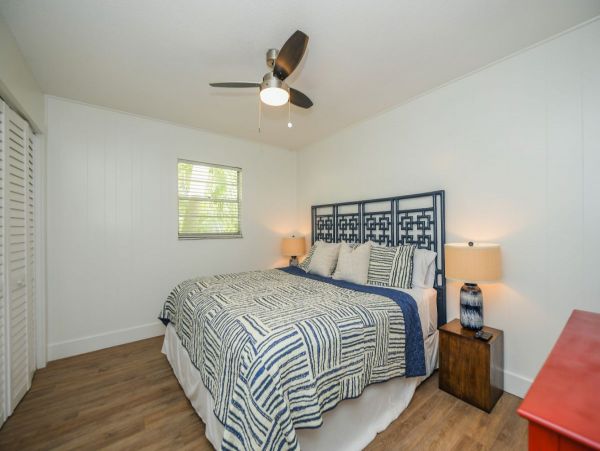 Island Two Bedroom Cottage with Private Pool!