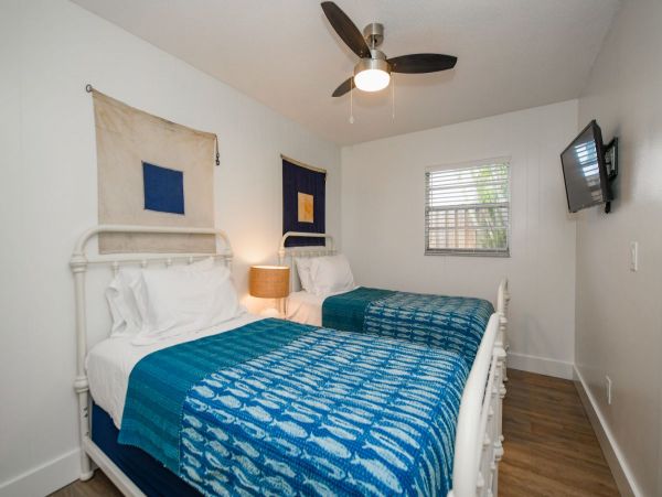 Island Two Bedroom Cottage with Private Pool!